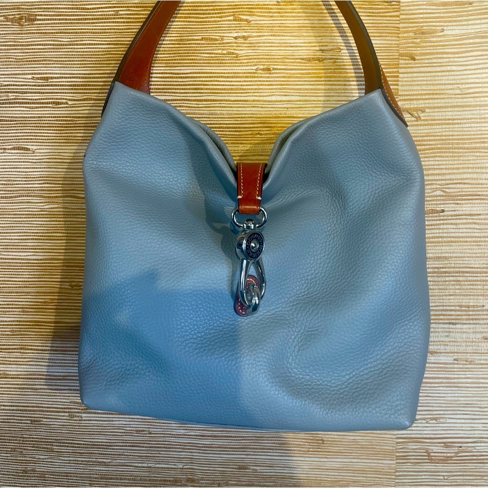 Dooney Bourke purse, my wife received it as a gift and used it once for a day.
